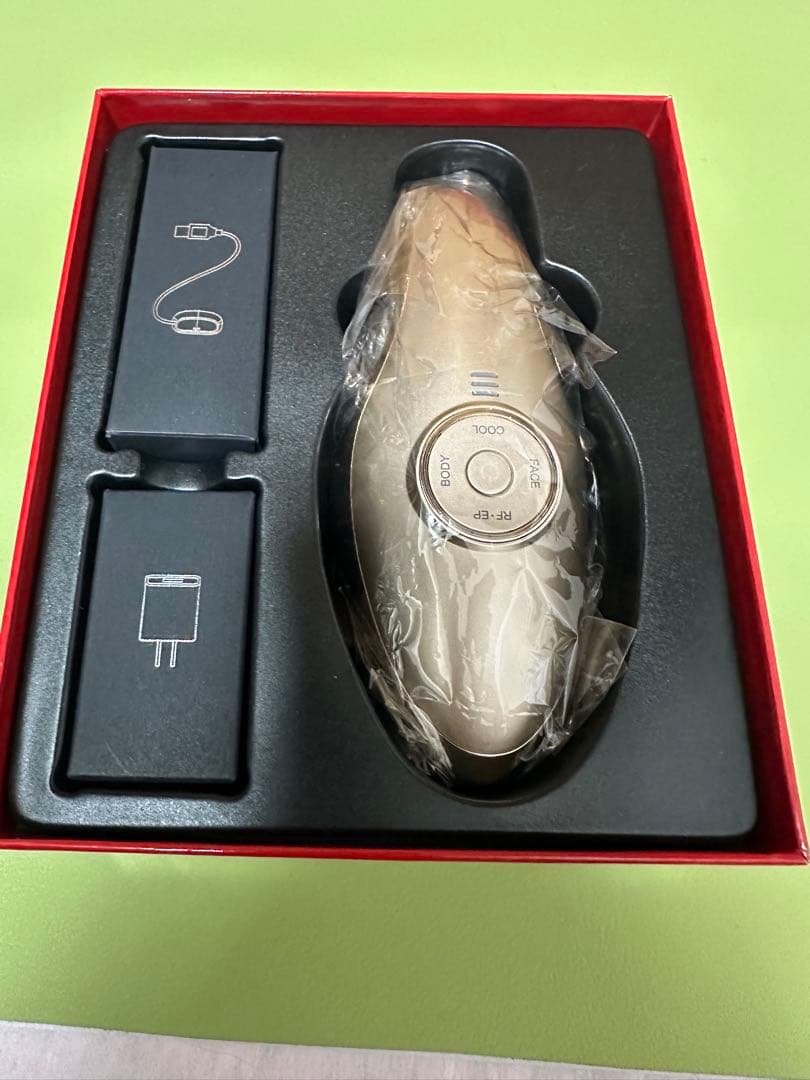 IKKOさんプロデュースのMEラボンエクラ美顔器