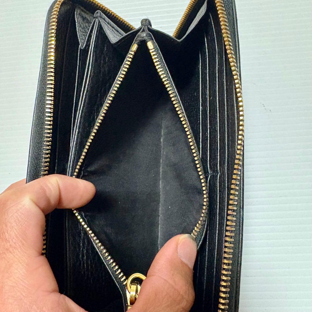 プラダ　PRADA 財布　長財布　ラウンドファスナー