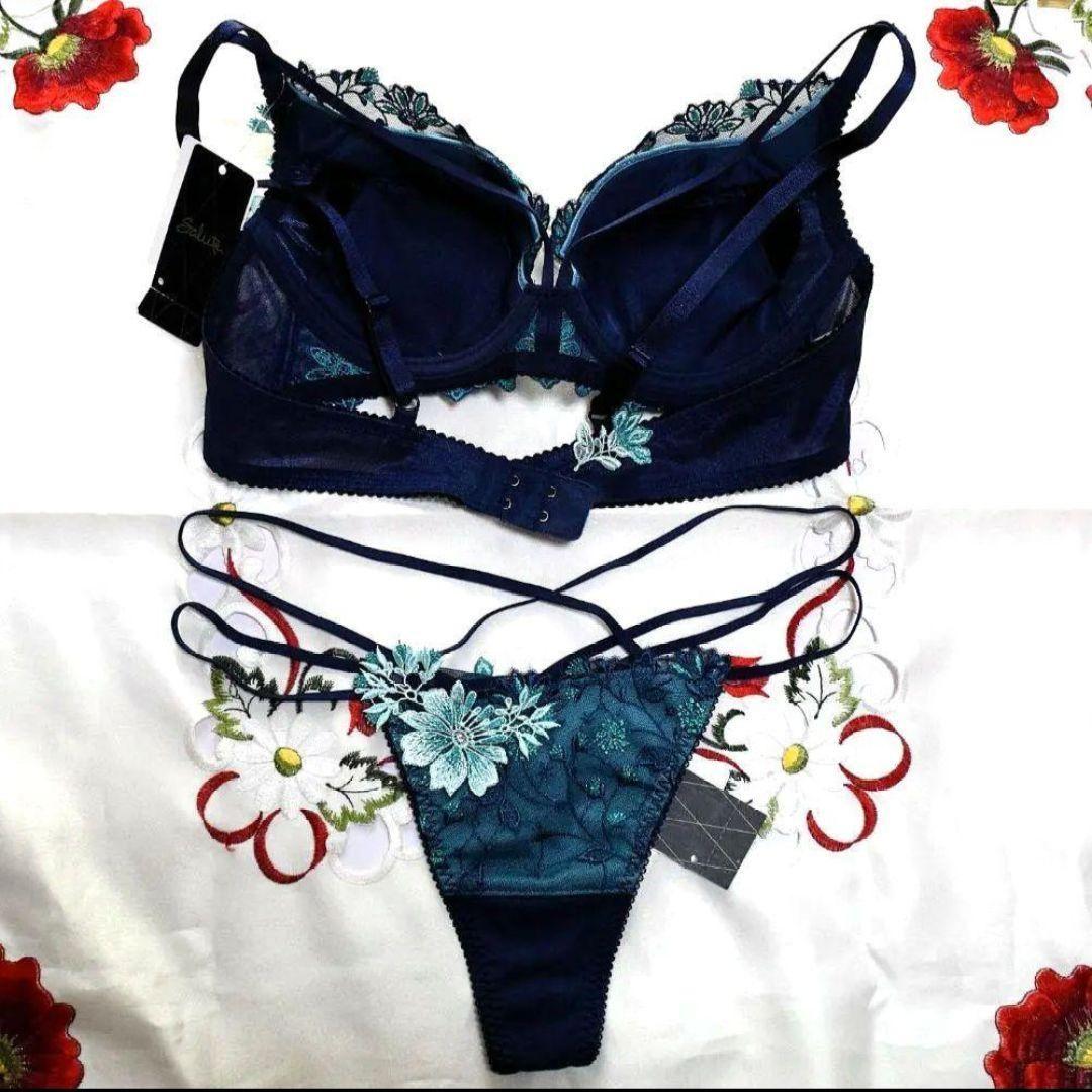 新品・タグ付き☆ワコール☆サルート☆６７Ｇ・バハマ☆ＫＯ☆Ｄ７５＆ソングＭ