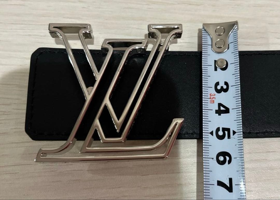 ルイヴィトン　新品ベルトLVバックル　リバーシブル　ホワイト　ブラック