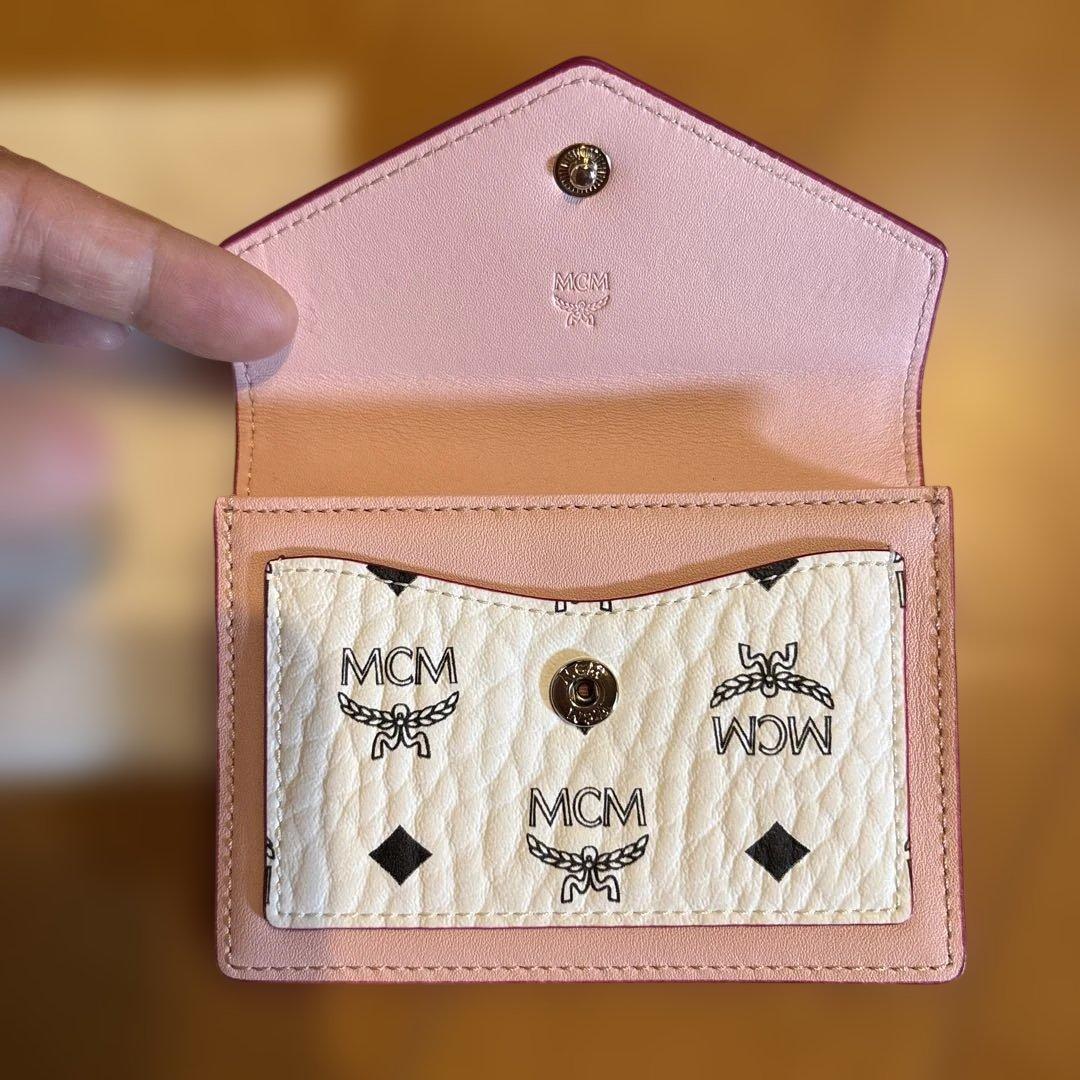 MCM ピンクレザー名刺入れ