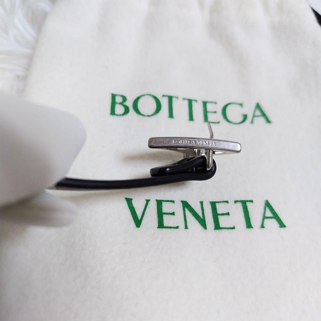 未使用級✨ボッテガ◇トライアングルナローベルト　細身黒レザーシルバー金具