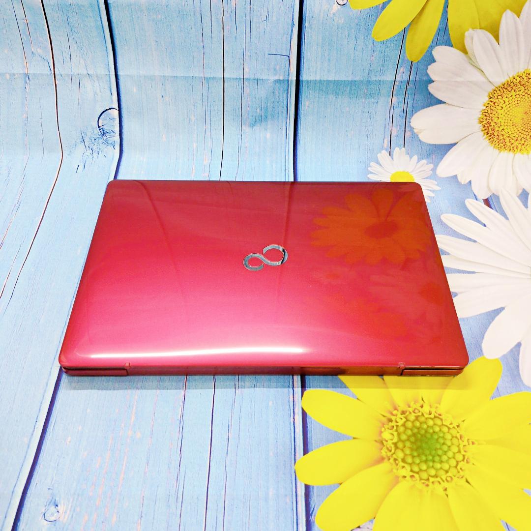 副業や在宅ワークに✨爆速SSD✨最新Win11✨カメラ付薄型ノートパソコン