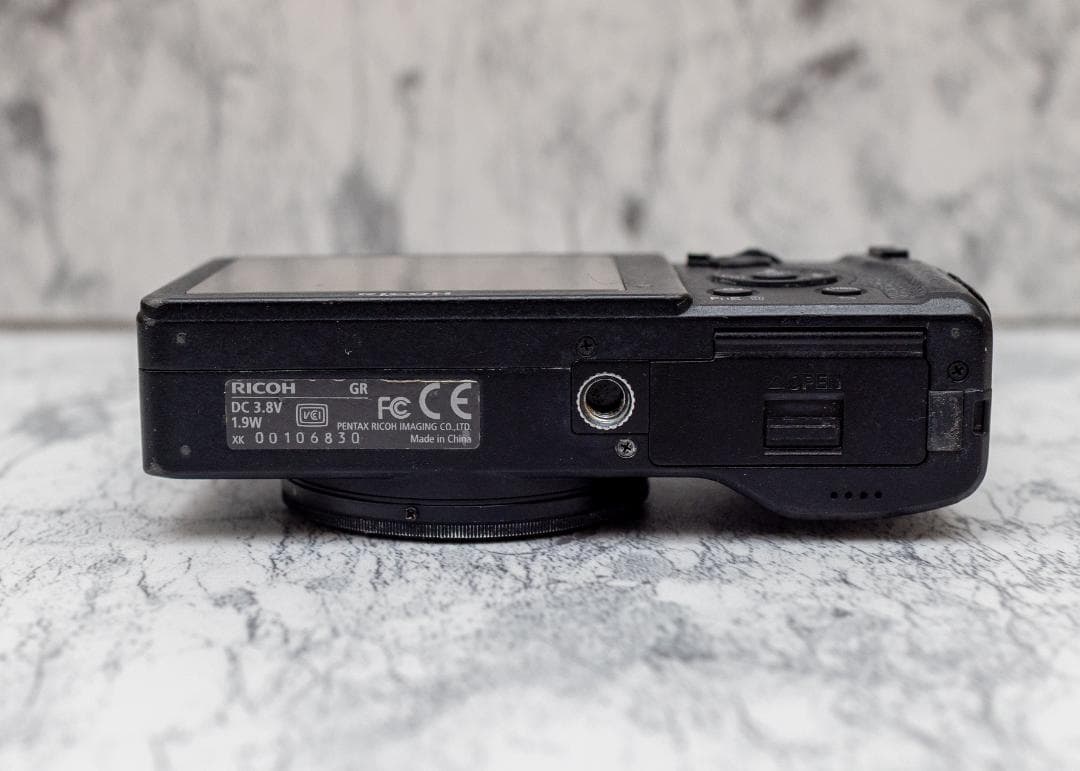 RICOH GR 2013 APS-C 初代 ショット数7877枚