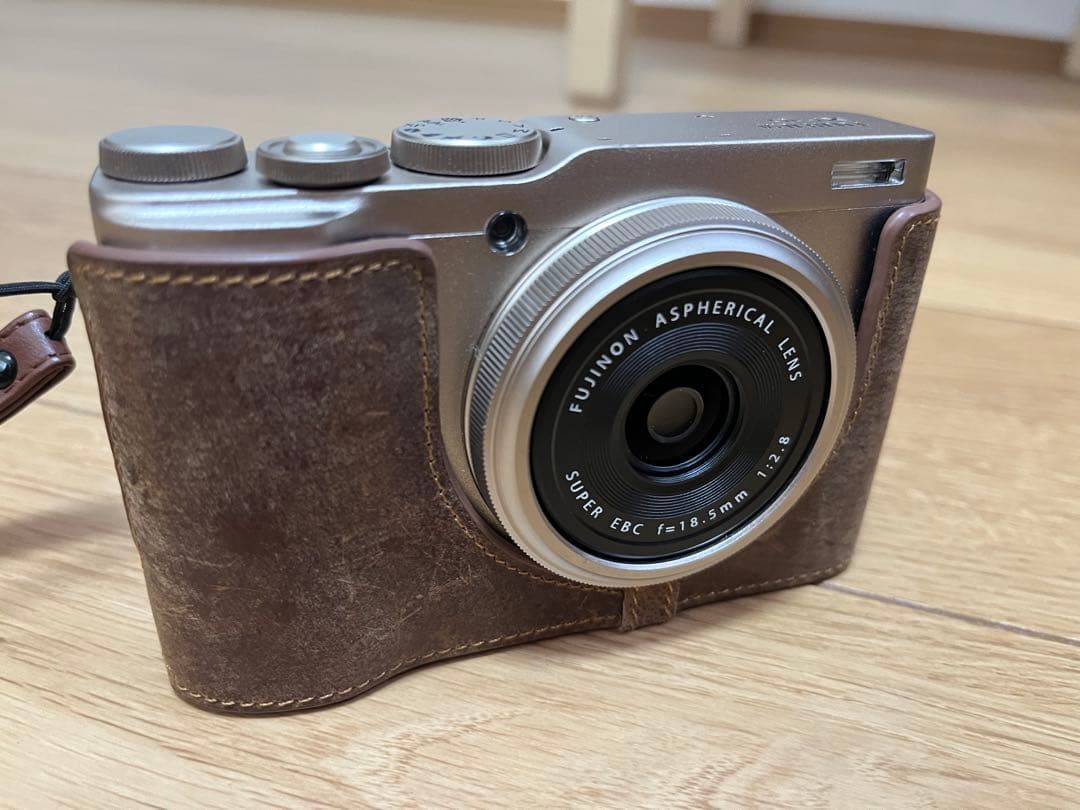 デジタルカメラ Fujifilm XF10