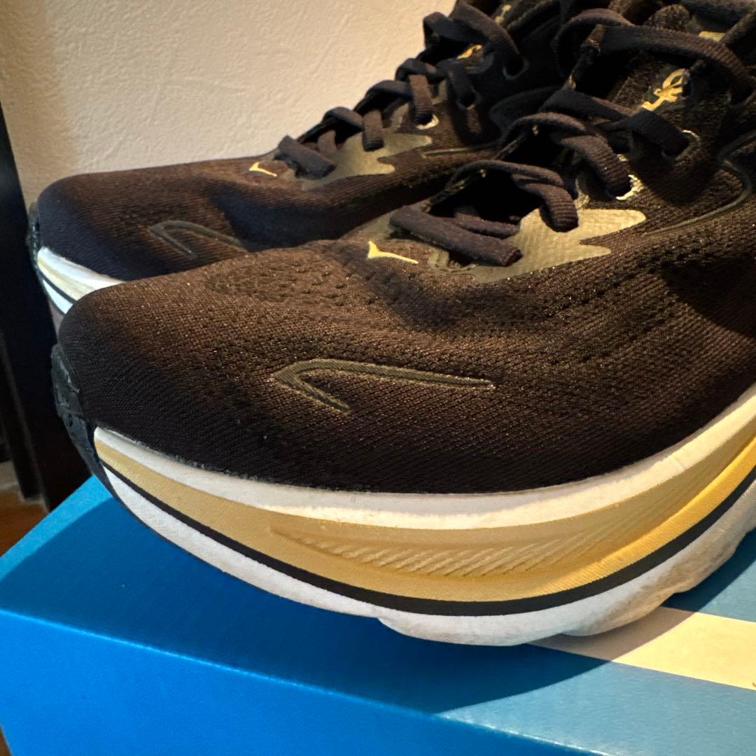 HOKA スニーカー クリプトン10ブラック/ゴールド　サイズ27.5