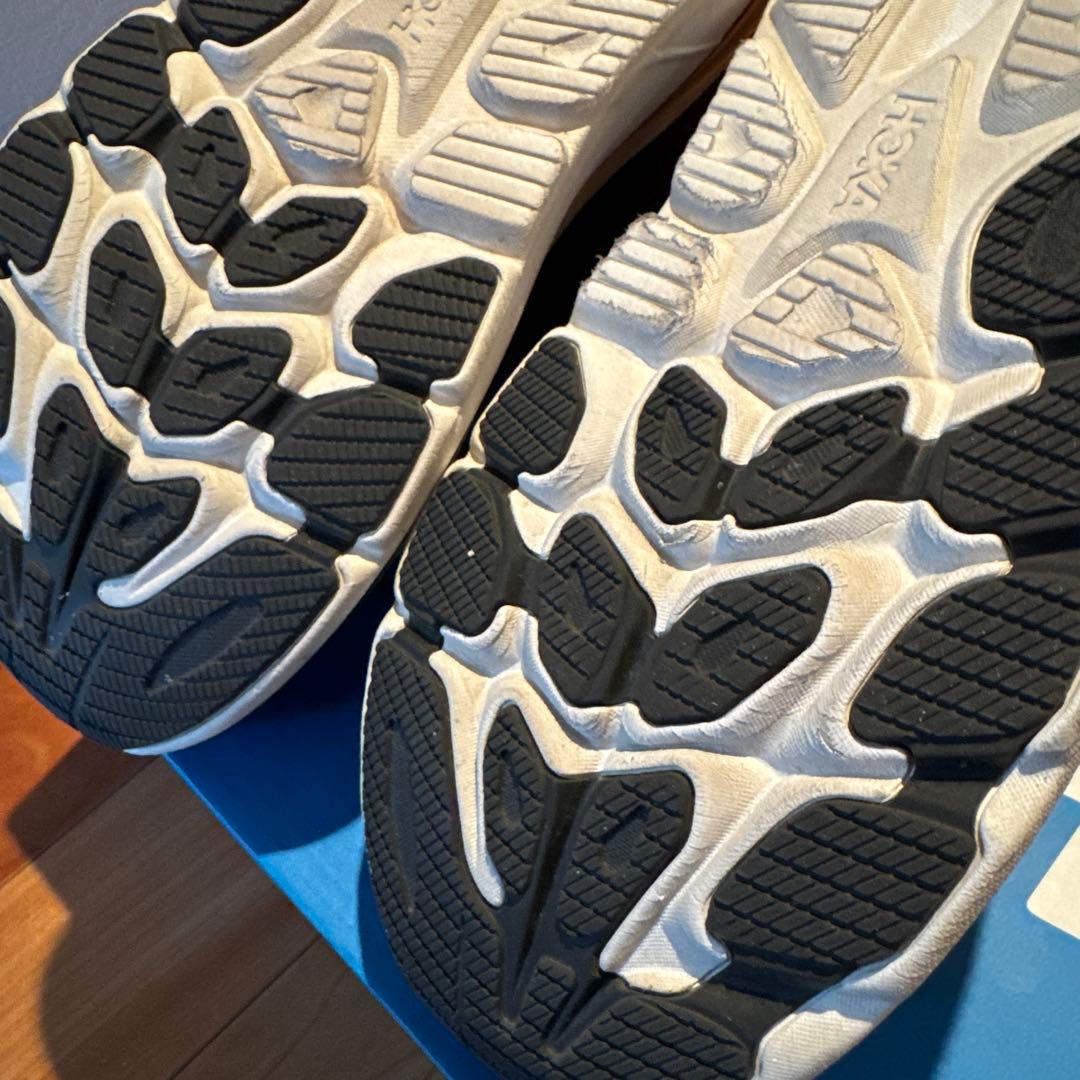 HOKA スニーカー クリプトン10ブラック/ゴールド　サイズ27.5