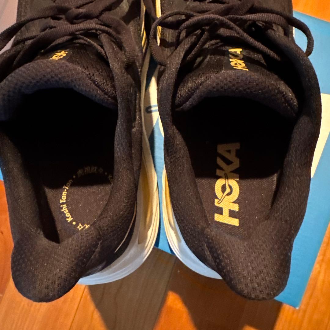 HOKA スニーカー クリプトン10ブラック/ゴールド　サイズ27.5