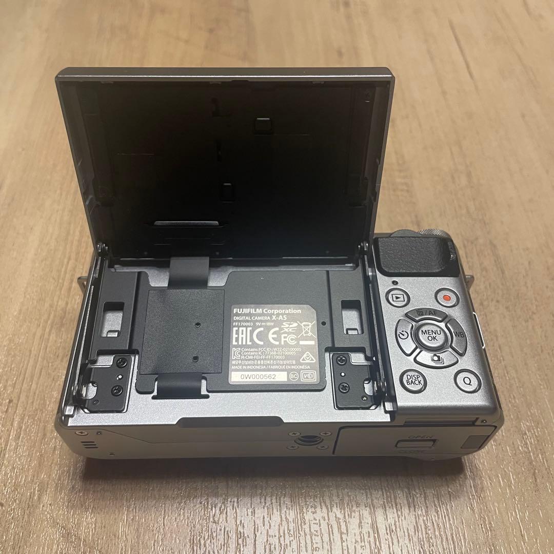 【NGUYEN】中古　FUJIFILM X-A5