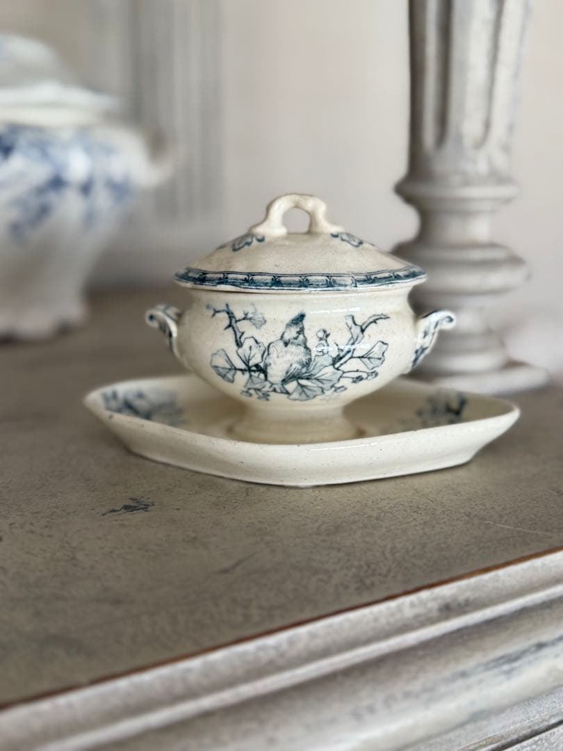 フランスアンティークショワジールロワ青い花模様小鳥柄のムタディエマスタード入れ