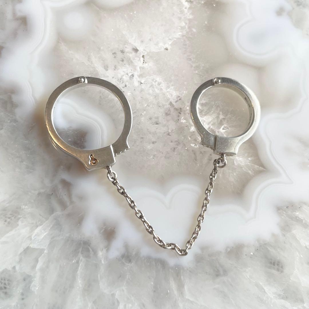 e.m. イーエム 手錠リング　指輪　ダブル　二連　チェーン