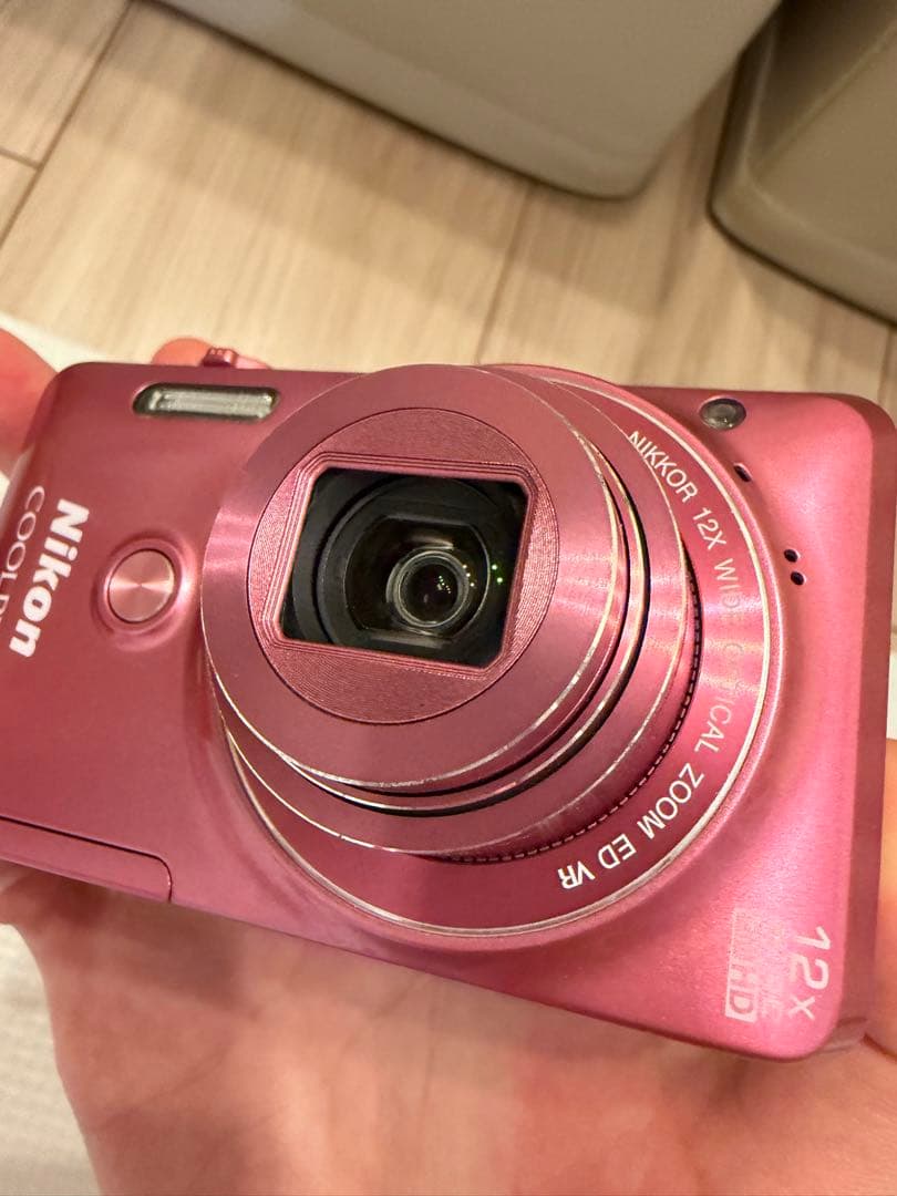 Nikon Coolpix S6900ピンク デジタルカメラ 本体と充電器