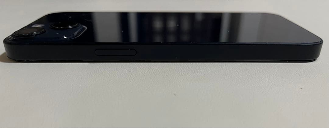 iPhone13 画面割れ、液晶漏れあり、非正規液晶修理品／バッテリー88％