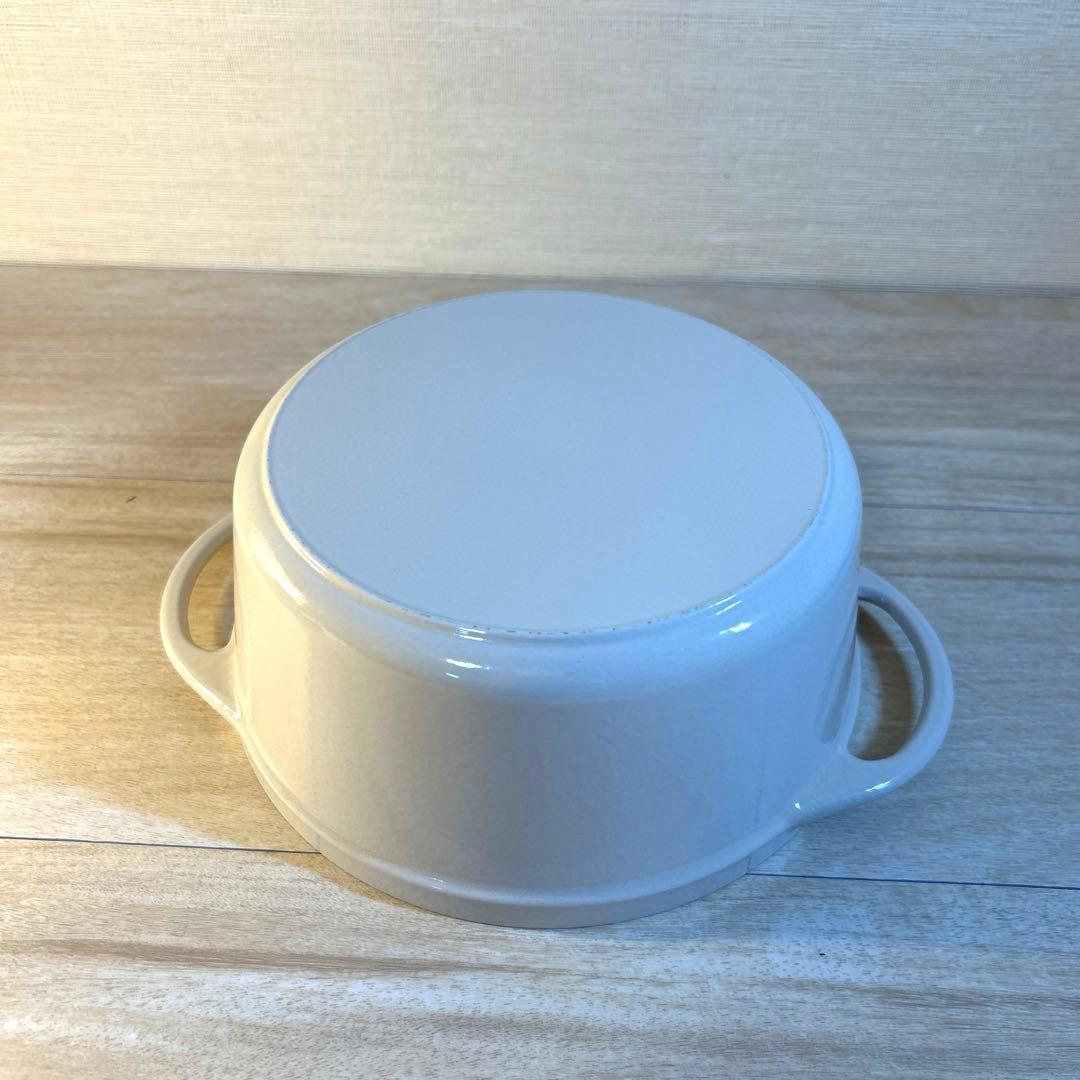 バーミキュラ　オーブンポットラウンド　18cm ベージュ　両手鍋　鍋