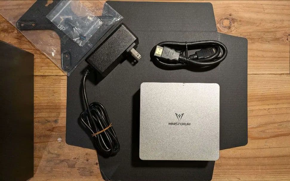 整備済み MINISFORUM UN100L 16GBRAM 512GB SSD