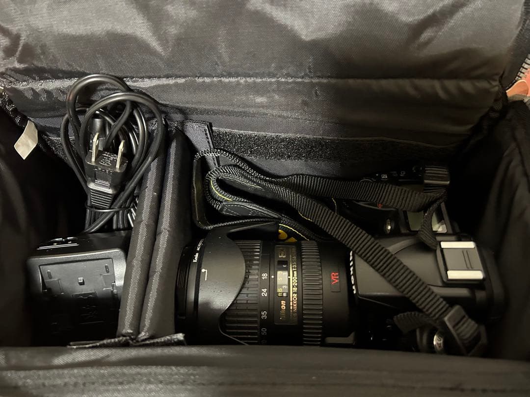 Nikon D90と18-200mmレンズのセット