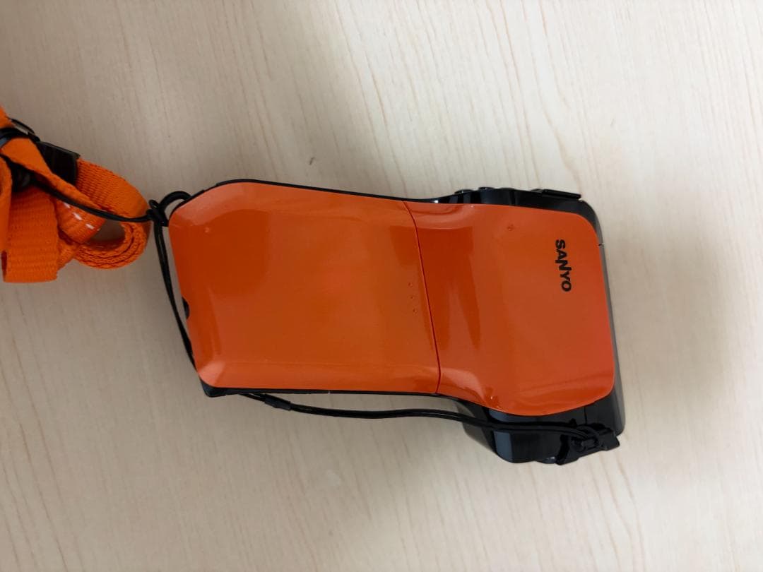 美品 SANYO サンヨー Xacti DMX-CG11 オレンジ 動作確認済み