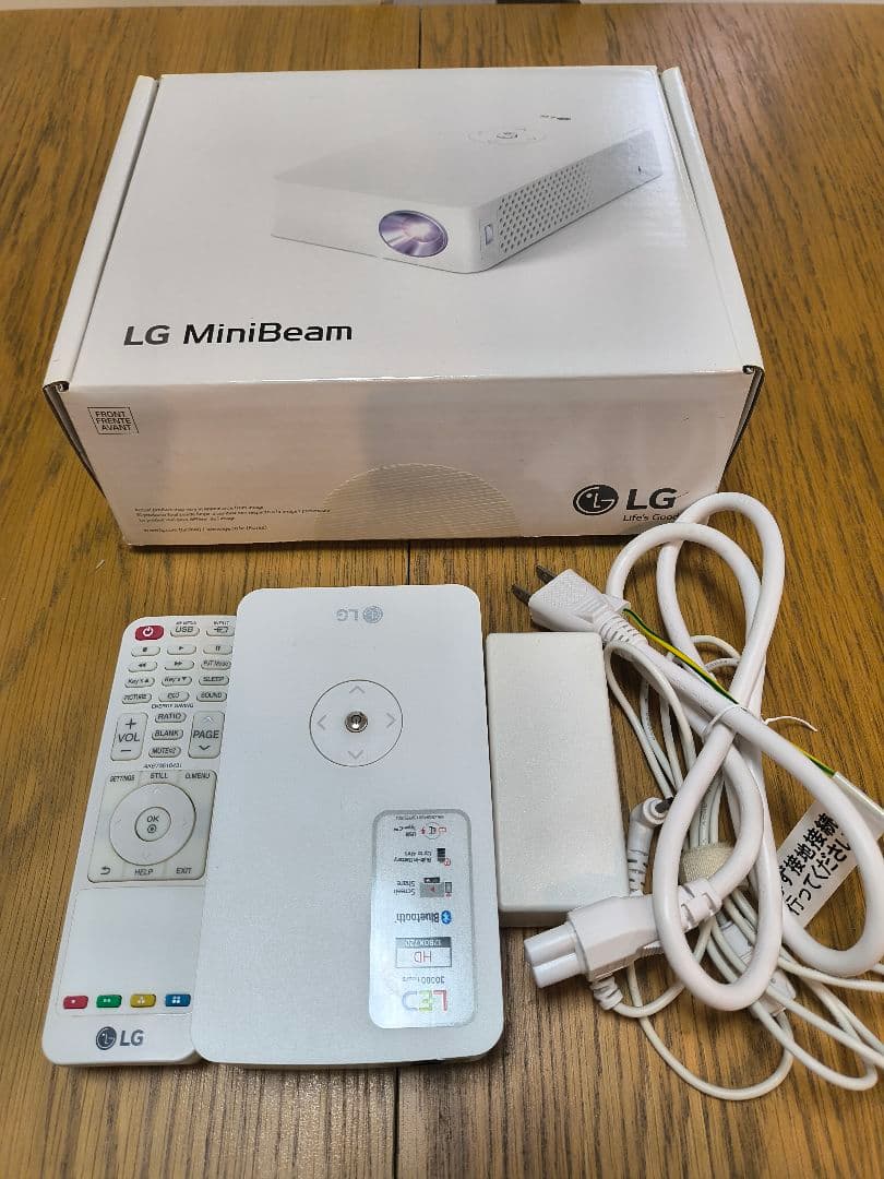 LG プロジェクター PH30JG