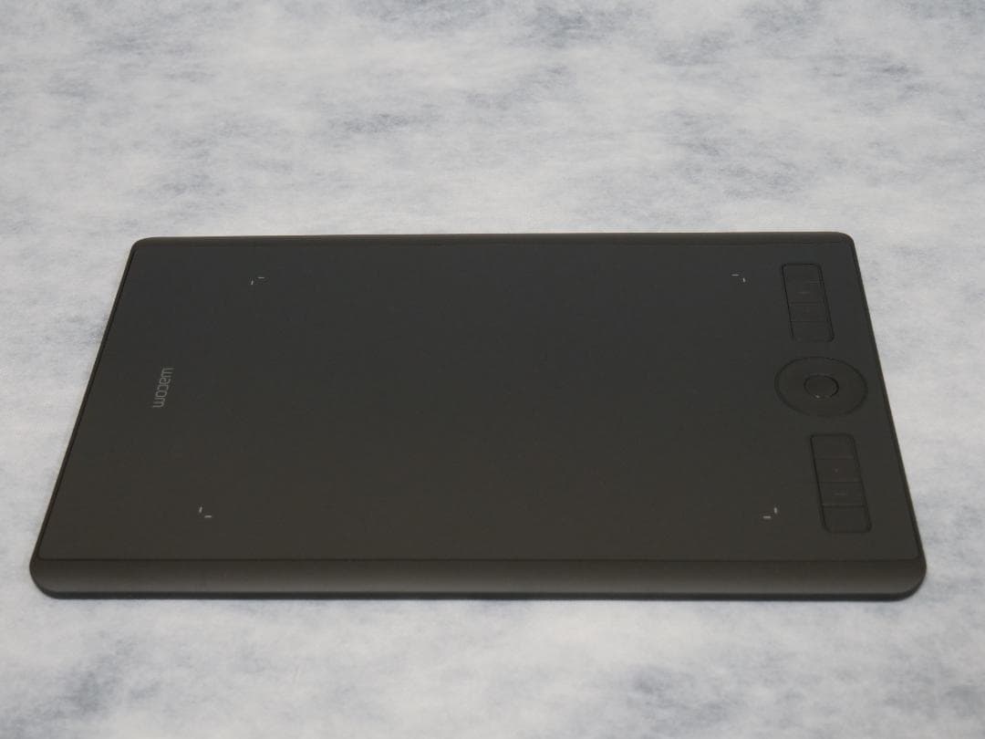 ワコム製ペンタブレット Intuos Pro Medium PTH-660/K0