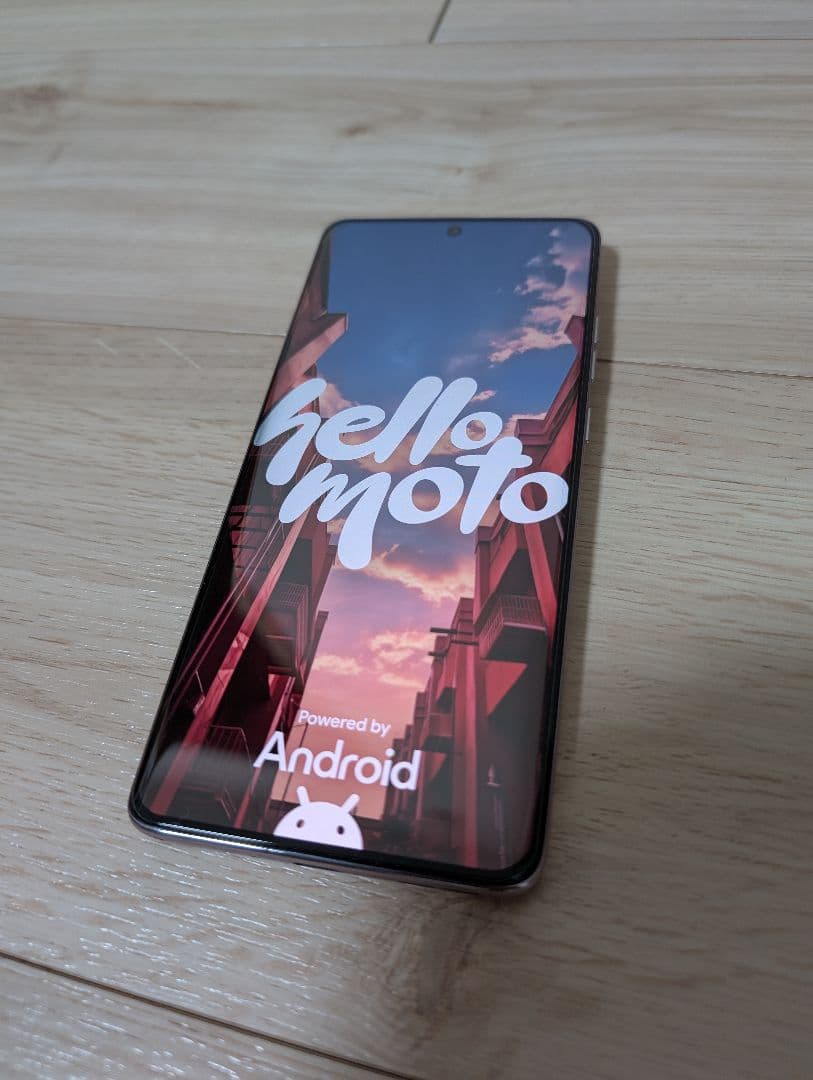 motorola motorola edge 60 pro　カルサイトホワイト