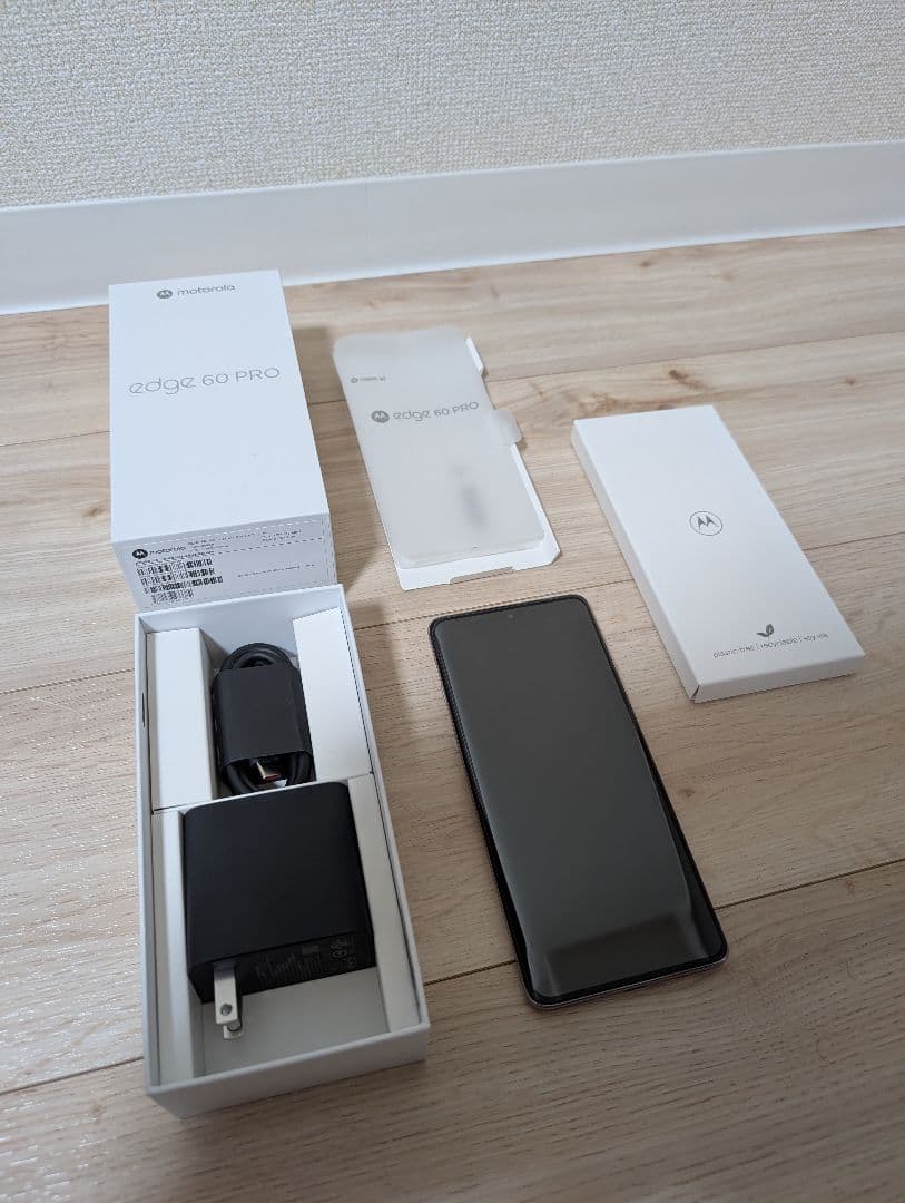 motorola motorola edge 60 pro　カルサイトホワイト