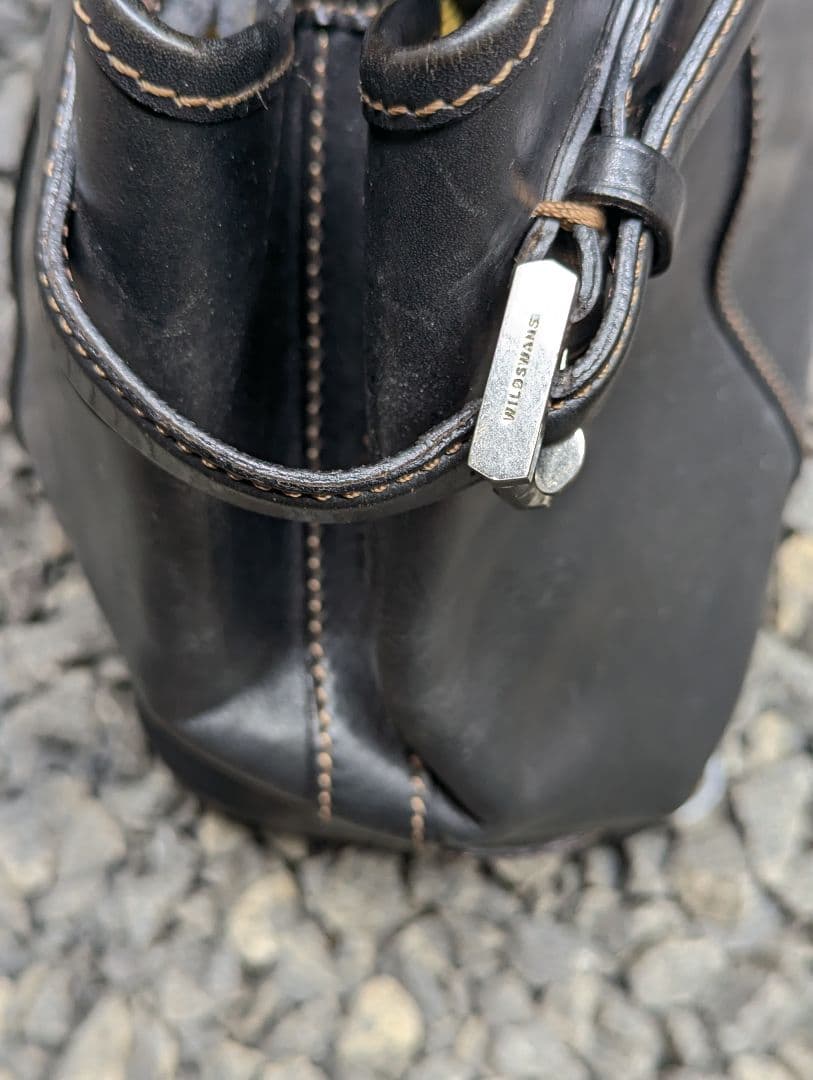 ワイルドスワンズ　ドラッカー　黒　レザートートバッグ