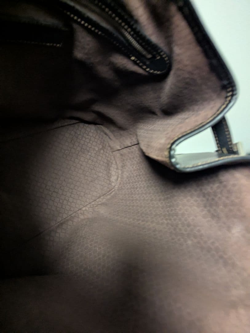 ワイルドスワンズ　ドラッカー　黒　レザートートバッグ