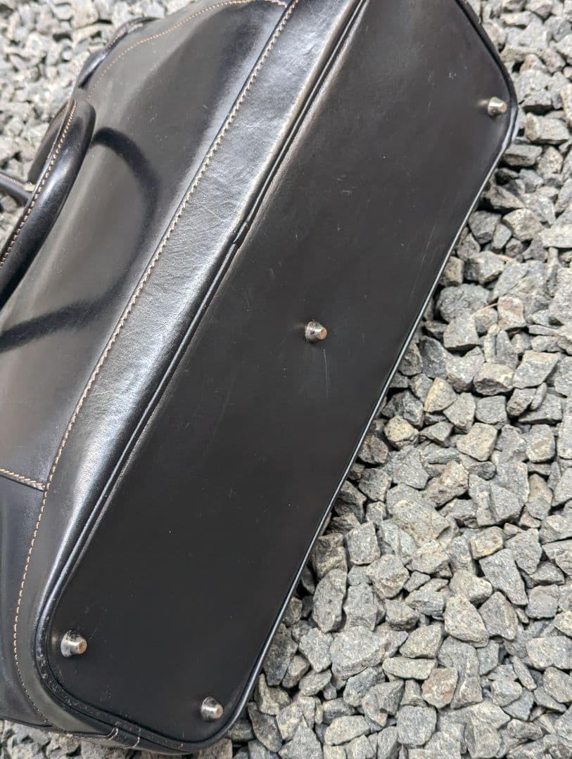 ワイルドスワンズ　ドラッカー　黒　レザートートバッグ