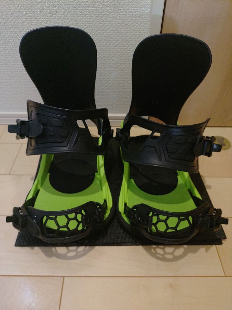 く*で様 UNION ユニオン ストラータ グリーン/ブラック　M 22-23