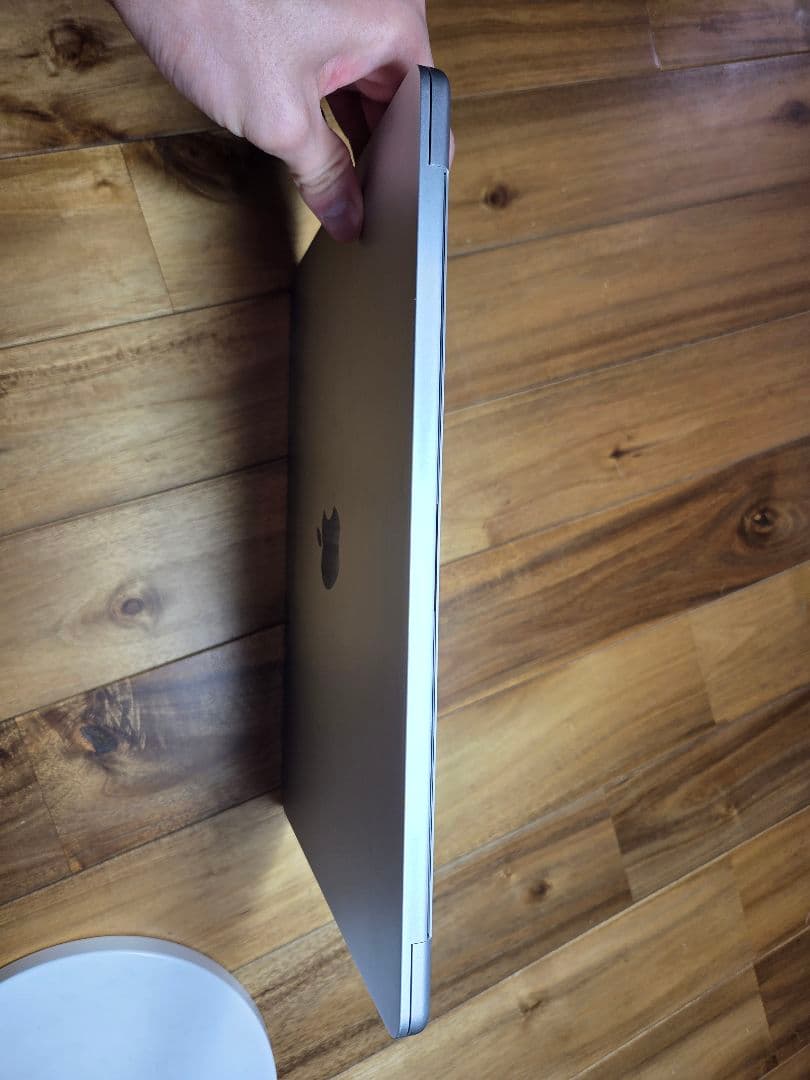 MacBook Air 13.6インチ　　16GB 256GB　【訳あり】