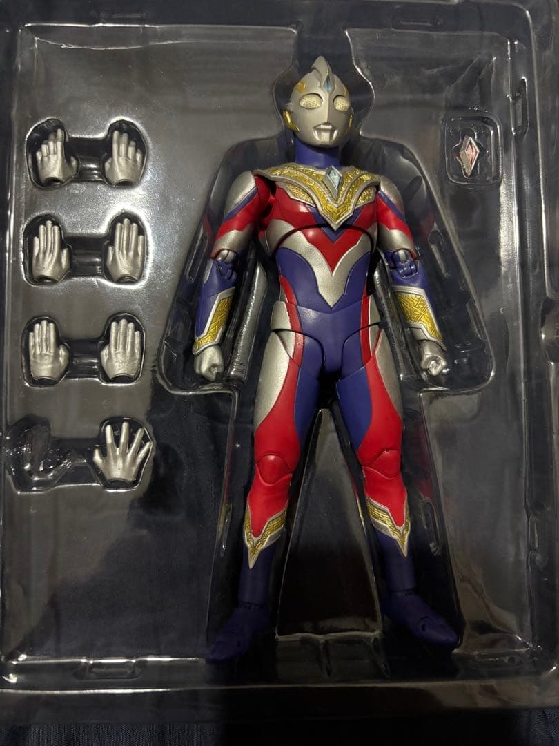 【ジャンク】S.H.Figuartsウルトラマントリガー 全タイプセット