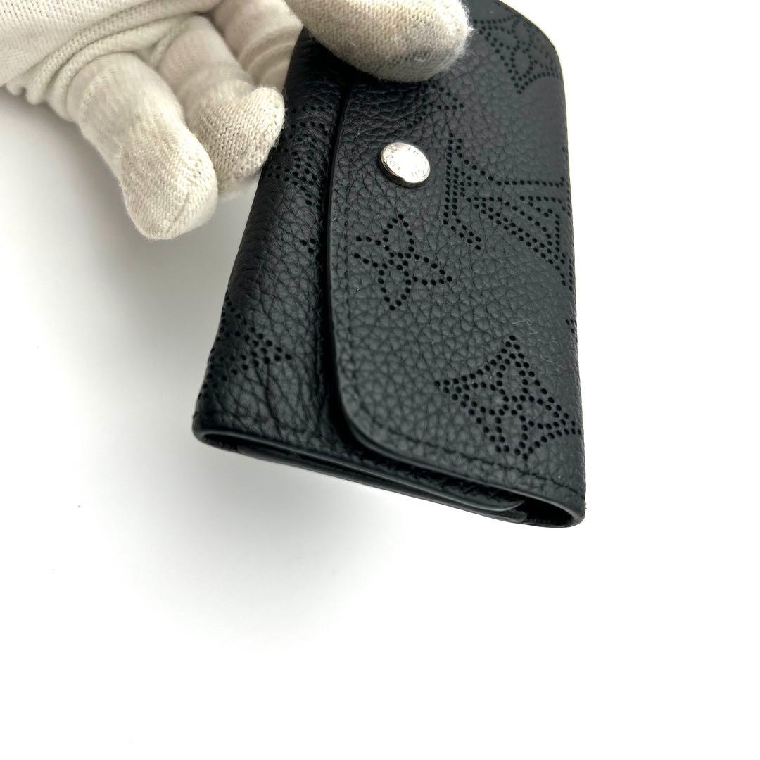 LOUIS VUITTON ヴィトン マヒナ 4連キーケース パンチング レザー