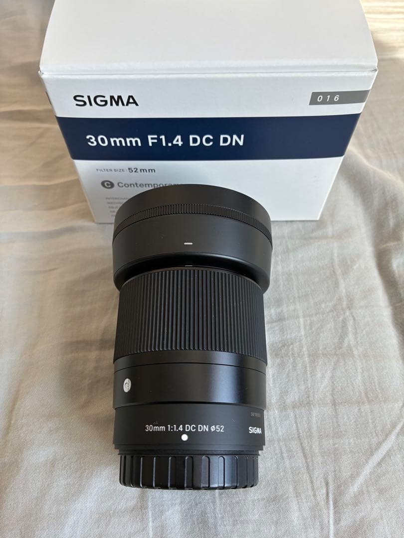 極美品　SIGMA シグマ 30mm F1.4 DC DN レンズ　Xマウント