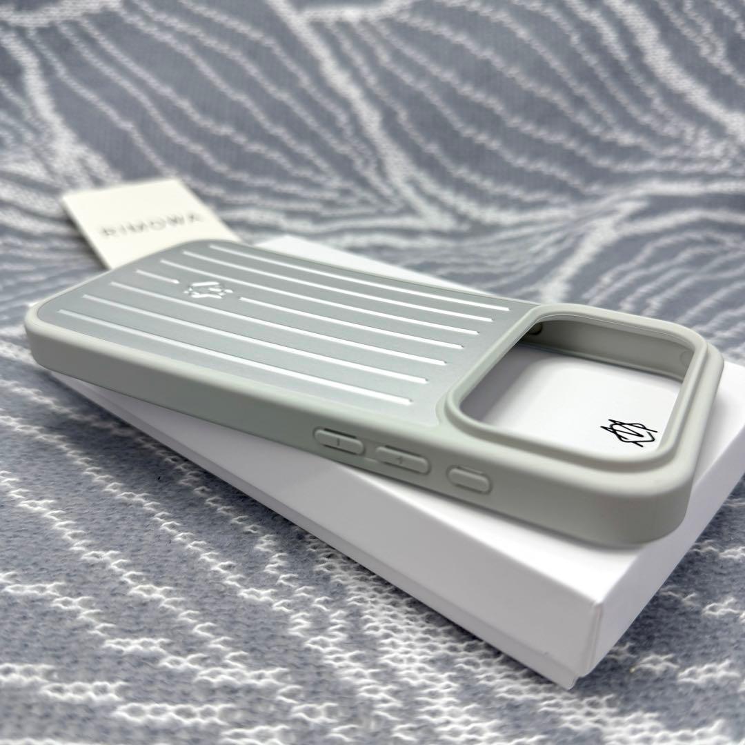 新品/未使用 RIMOWA リモワ iPhone17promxs ケースシルバー