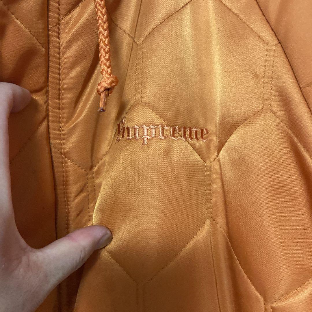 シュプリーム の冬用ジャケット