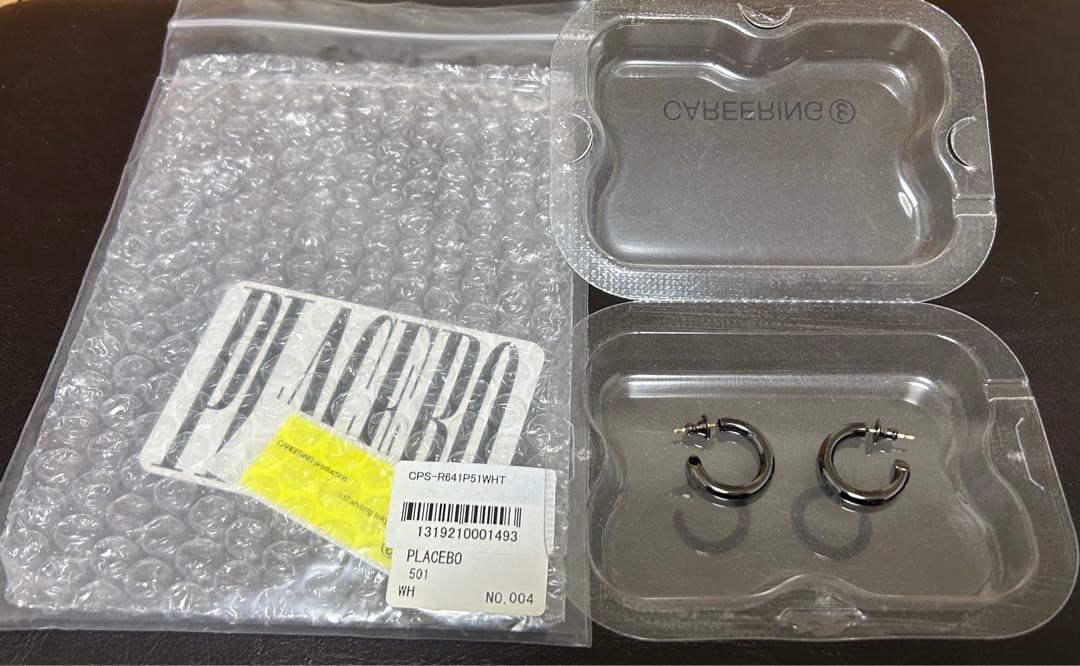 【アイカラ】CAREERING ブラック フープピアス 501