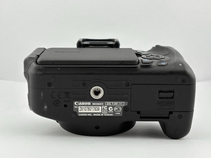 ★極上品★キヤノン EOS KiSS X5 ボディ【ショット数2,733回】