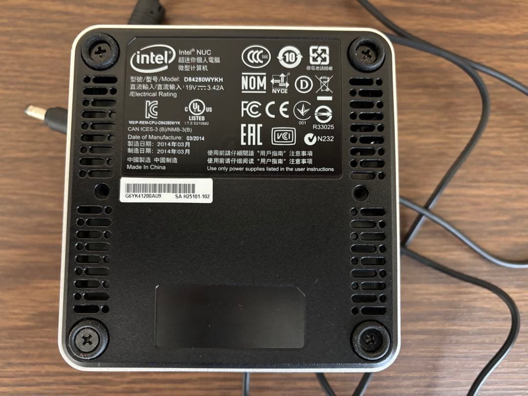 ミニPC Intel NUC Core i5-4250U 8GB RAM 480GB