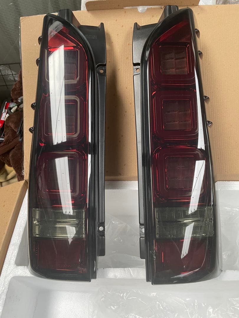 ハイエーステールランプ