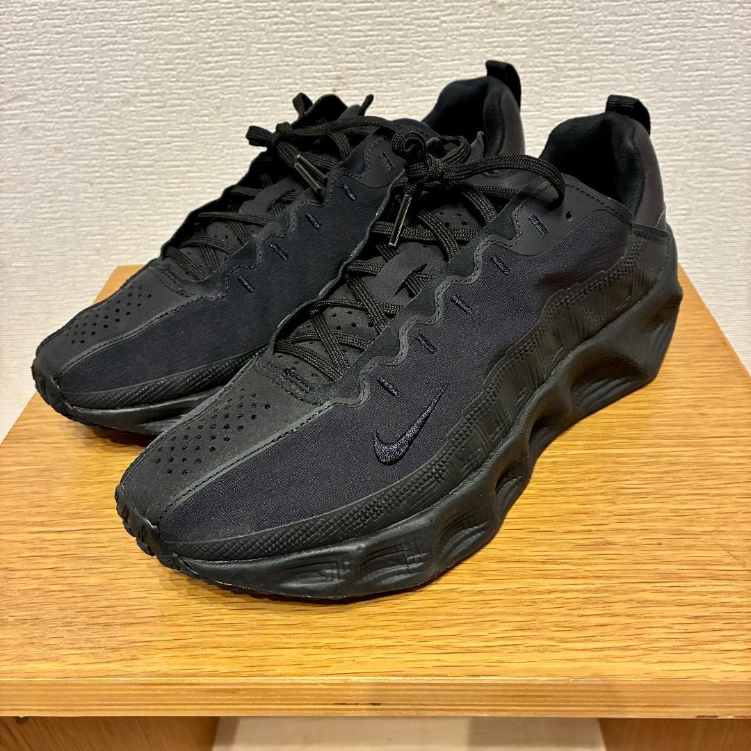 NIKE エイバローバー トリプルブラック