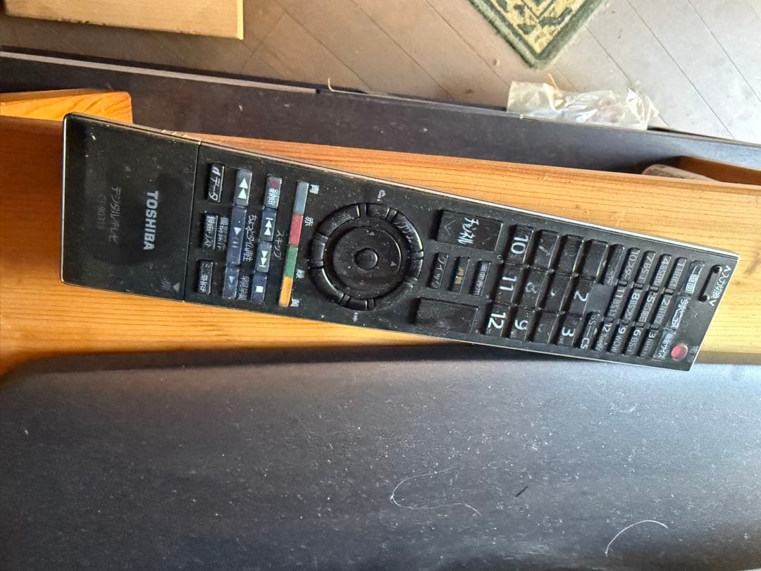 引き取り限定！Toshiba テレビ リモコン付き