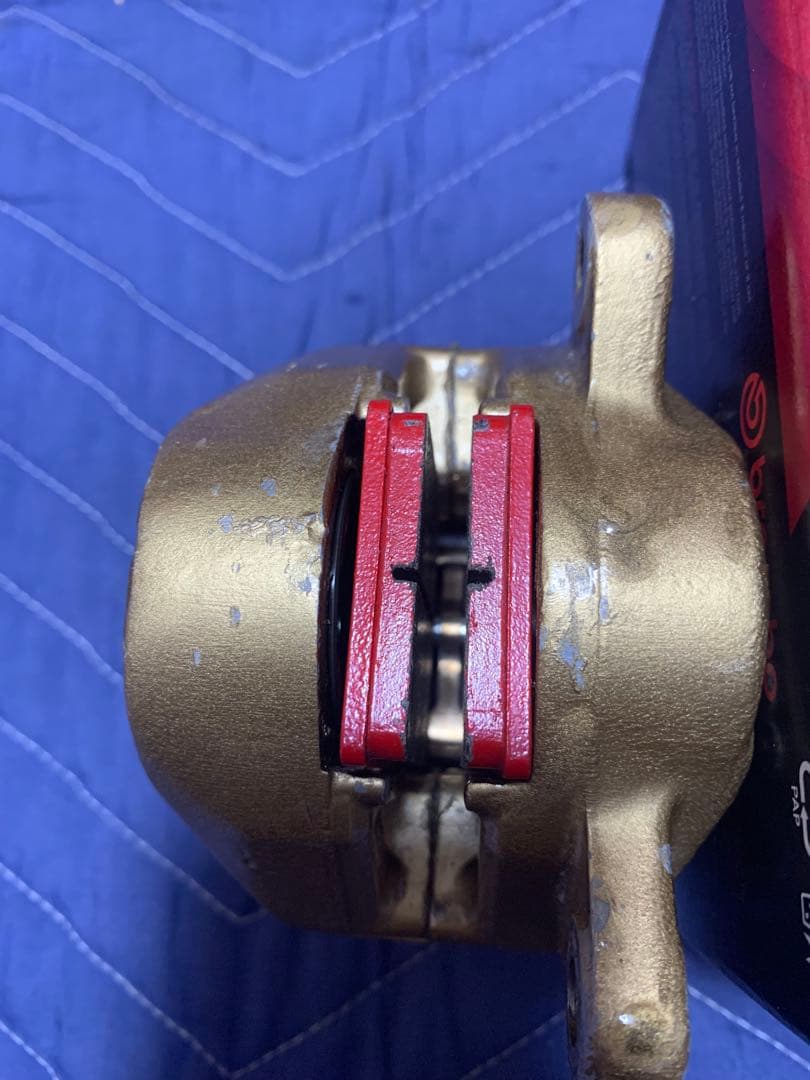 brembo 旧カニ　赤パット付き