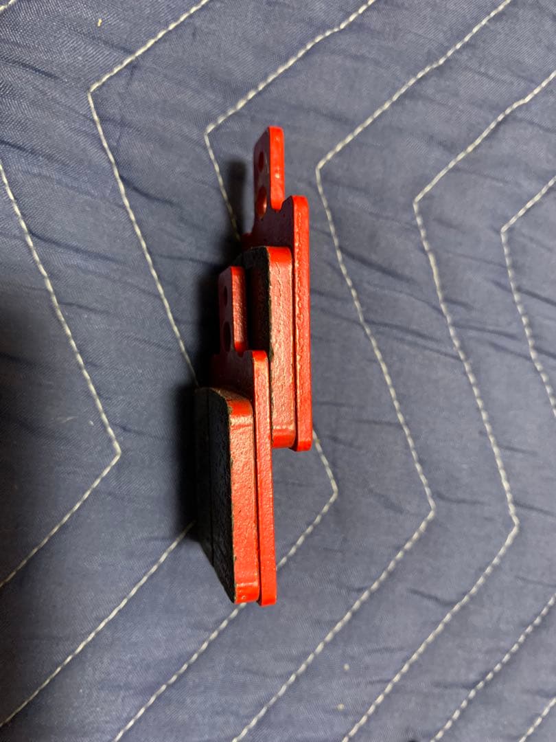 brembo 旧カニ　赤パット付き