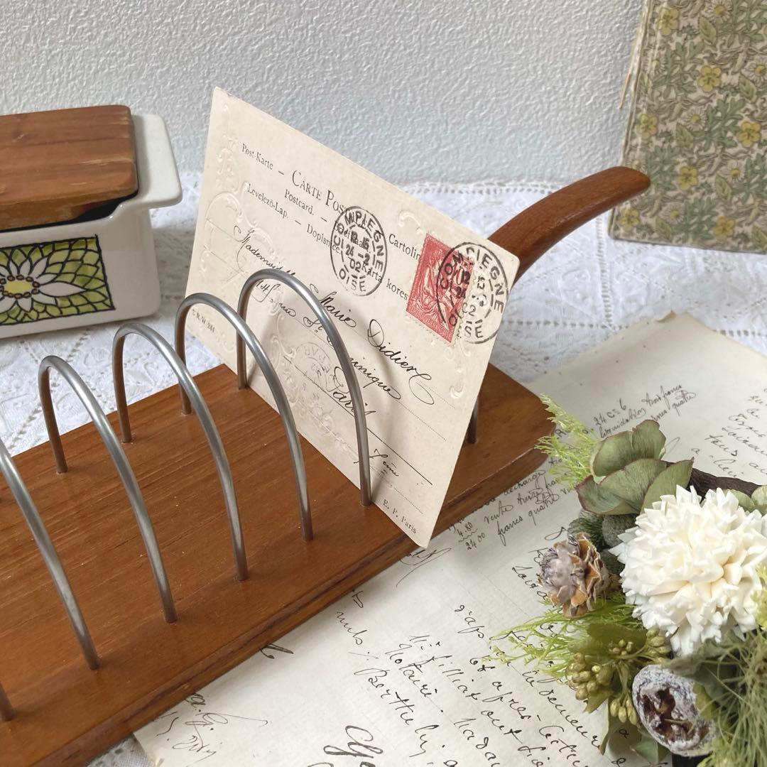 北欧ヴィンテージ　チークのトーストスタンド　ブックスタンドとしても♪