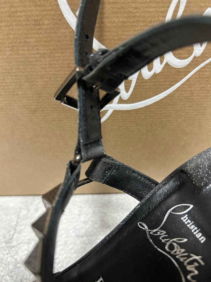 Christian Louboutin ブラック サンダル