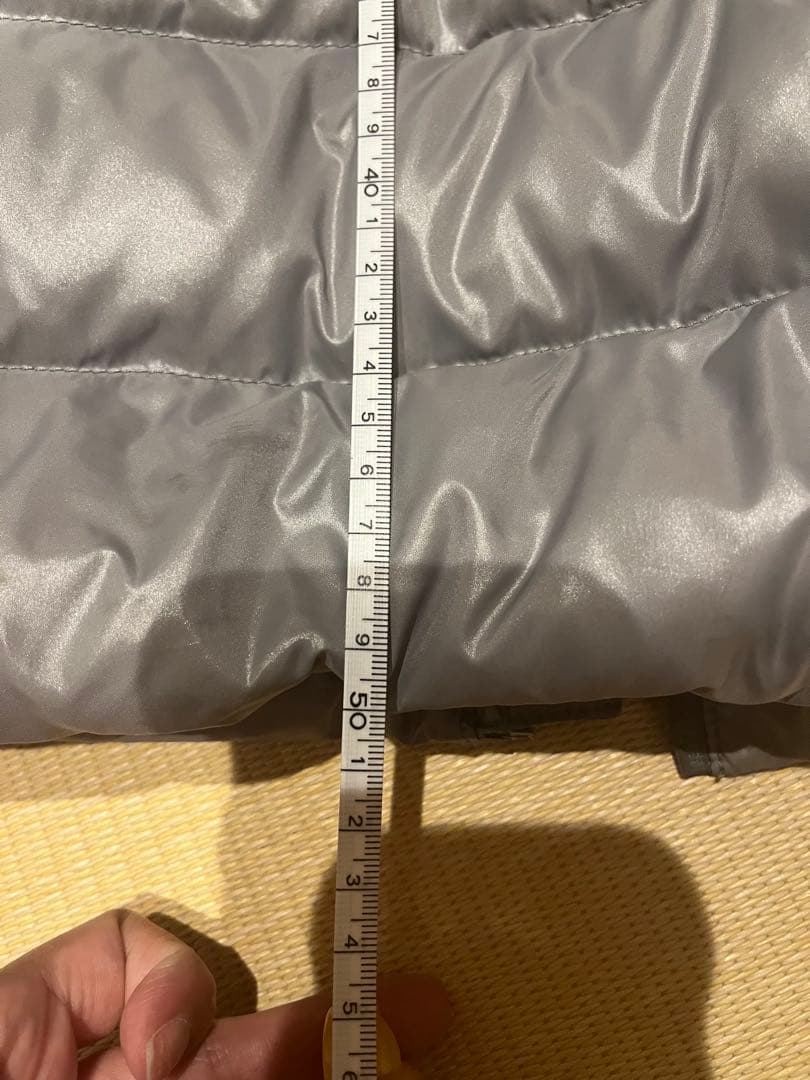 Moncler グレー ダウンベスト