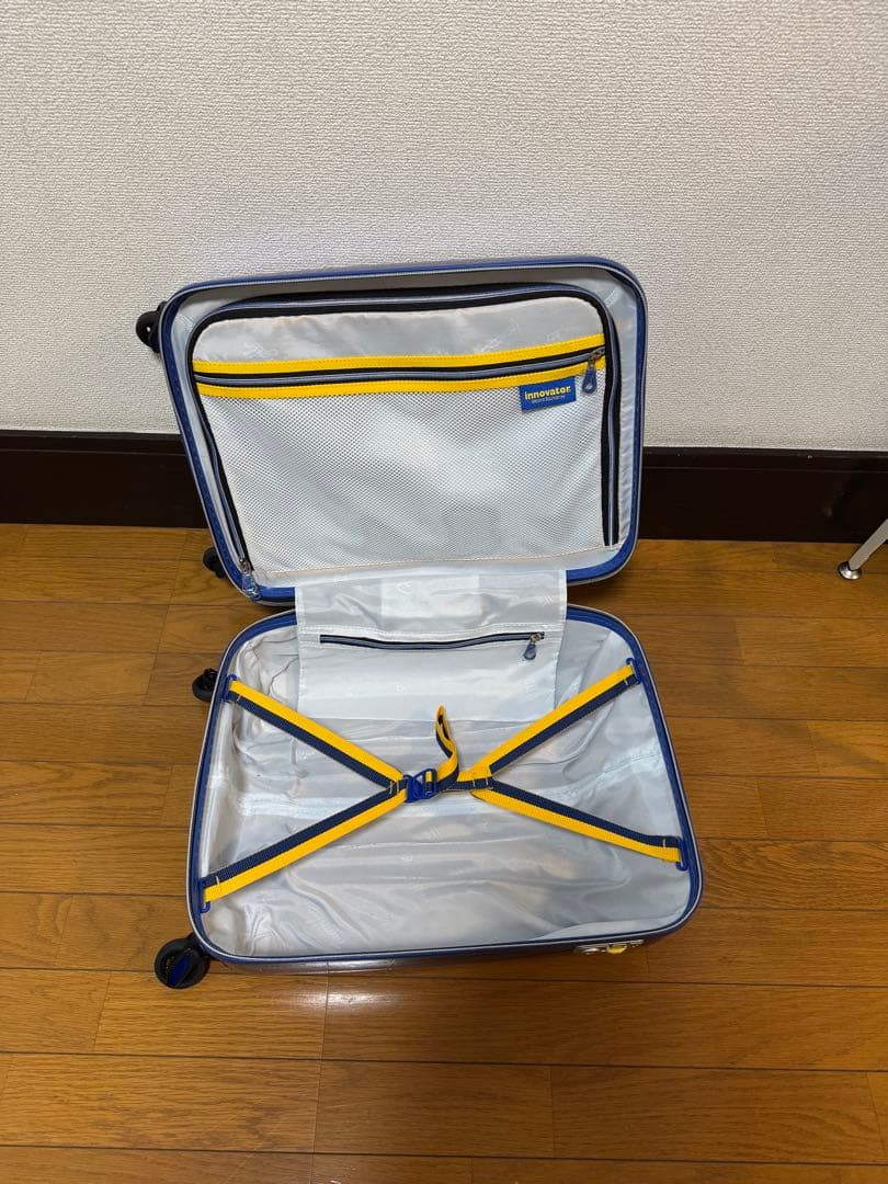 イノベーター　38L サーフブルー×イエロー　4輪　スーツケース