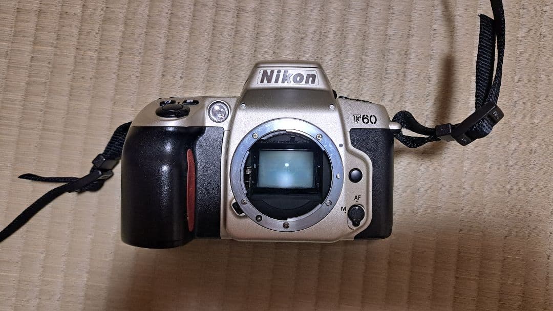 Nikon F60 一眼レフカメラ(動作未確認)