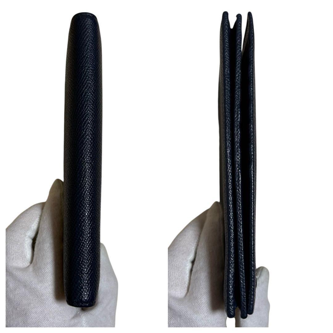 近年モデル　美品　ブルガリ・ブルガリ マン 二つ折り財布　グレインカーフレザー