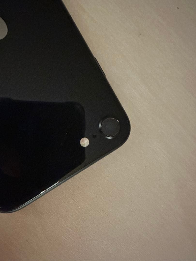 香*行様 iPhoneSE2 64GB SIMフリー　ネットワーク利用制限◯